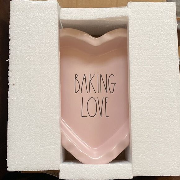 PINK Rae Dunn “Baking Love” Heart Dish - Picture 3 of 3